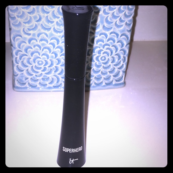 It Superhero Mascara