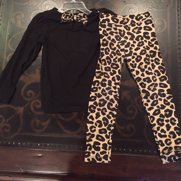 Gymboree set - Picture 2 of 4