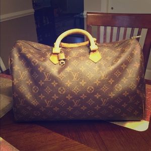 Authentic LV Speedy 40