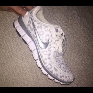 Nike leopard running shoes, size 7
