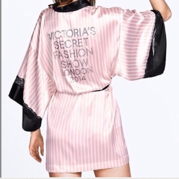Victoria's Secret INSPIRED Robe - ONE SIZE NEW!