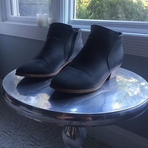 Urban Outfitters Booties!
