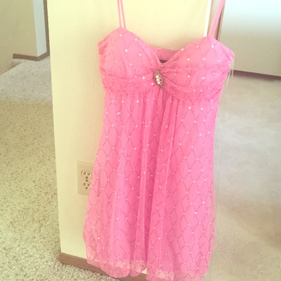 Pink sparkly dress - Picture 1 of 2