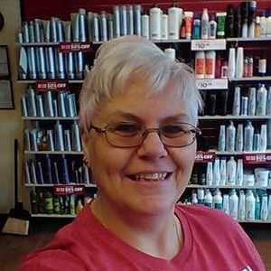 Meet your Posher, Priscilla