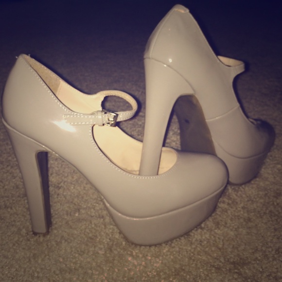 Guess Grayish/Nude Platform Mary Janes