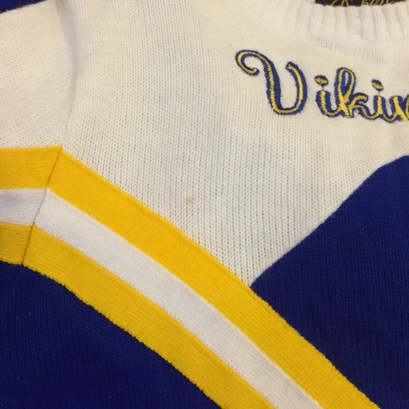 [Vintage] •Cheerleading Uniform• - Picture 4 of 4