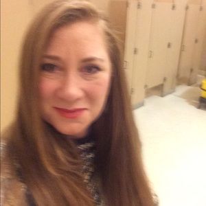 Meet your Posher, Cynthia