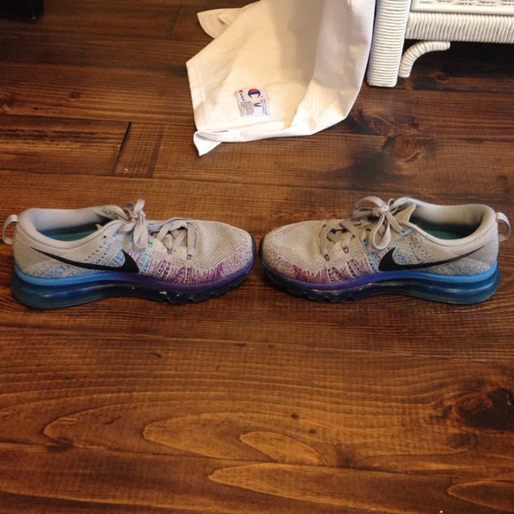 Nike FlyNit AirMax - Picture 3 of 4