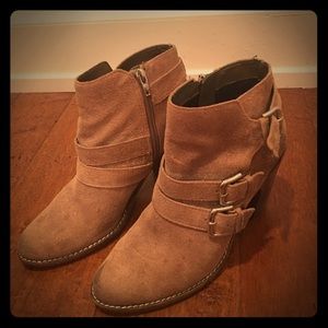 Dolce Vita booties 6.5