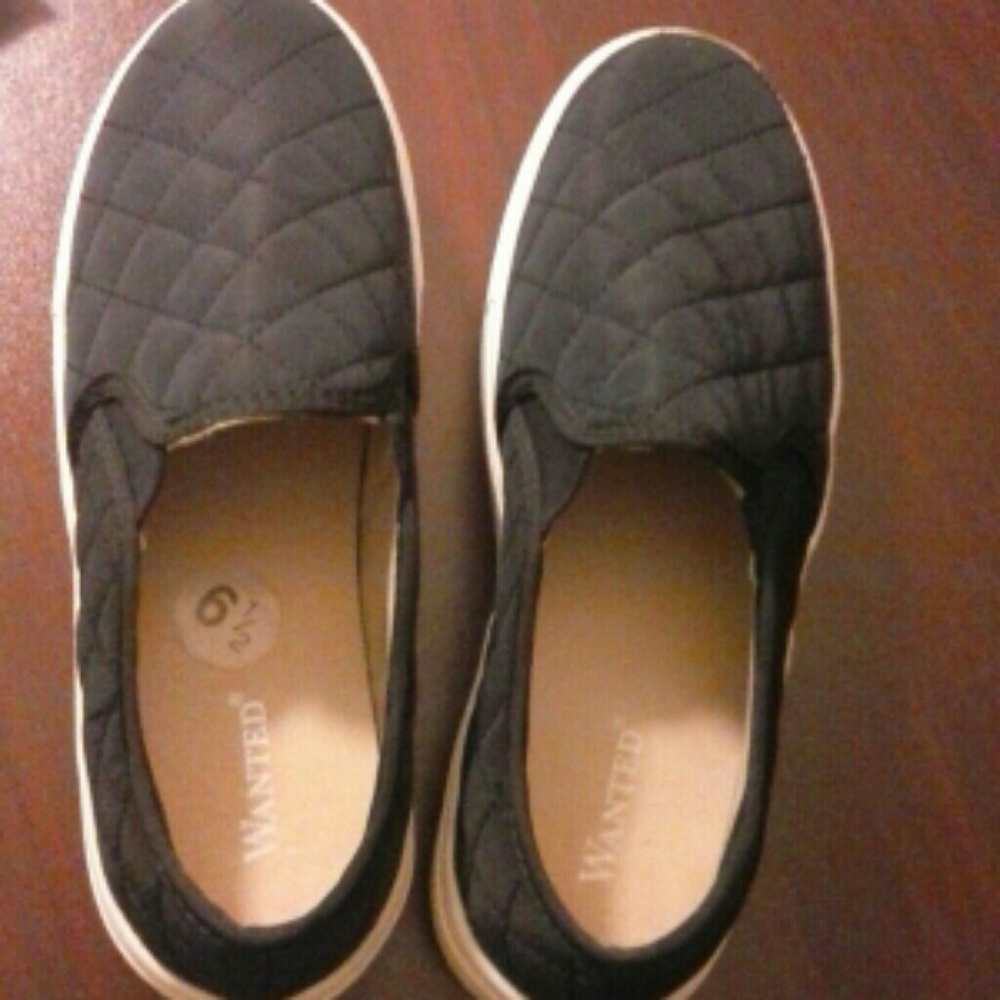 SOLD!!!SIZE 6.5 Wanted Railway Black Sneakers - Picture 5 of 7