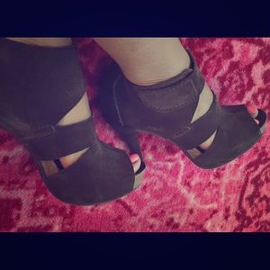 Excellent condition Pedro Garcia Suede booties