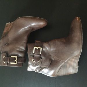 Excellent condition Nine West Wedge booties