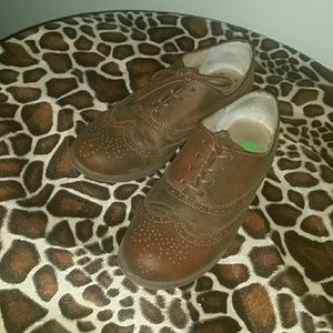 Brown causal Oxford