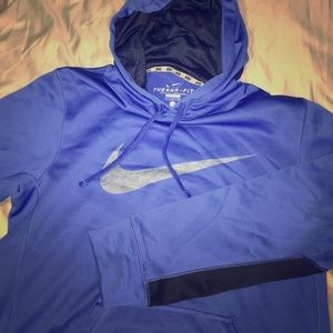 🚨Sold-Mens Nike Hoodie-Size Small🌟