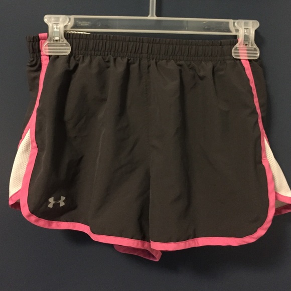 UNDER ARMOUR SHORTS