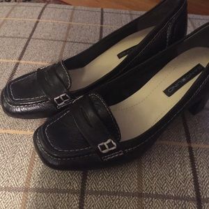 Black loafer chunky heels.