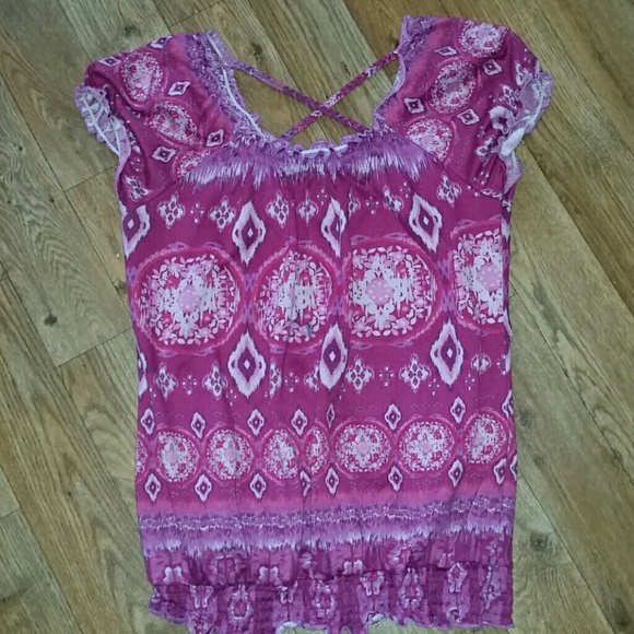 Adorable Top Size Small with criss cross straps