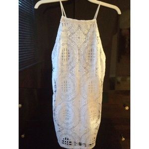 white lace bodycon dress