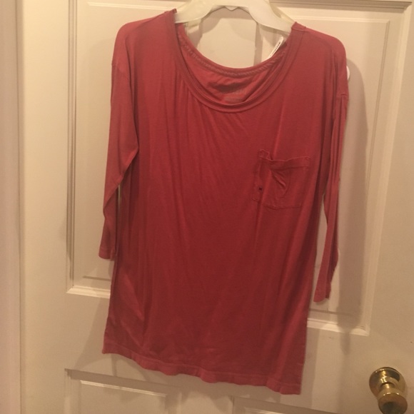 Red Aerie softest tee