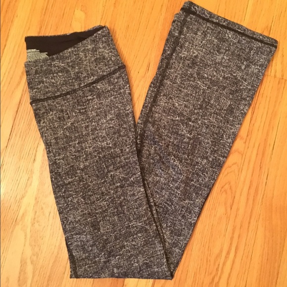 Never worn VS yoga pants