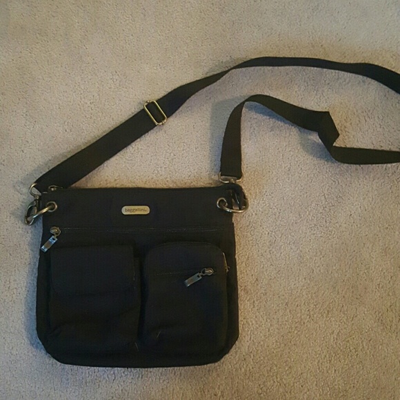 Baggallini  Crossbody