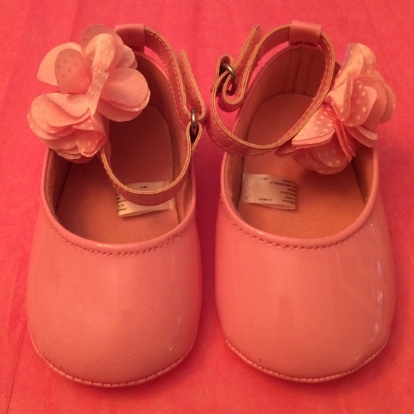 Pink dressy shoes