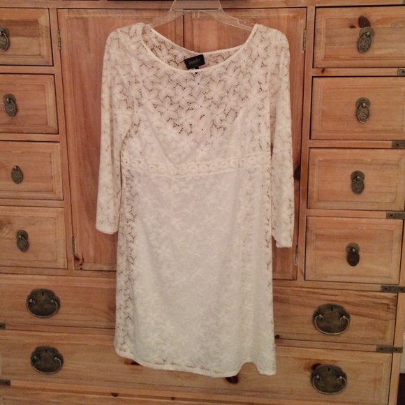 NWT white lace Laundry by Shelli Segal dress
