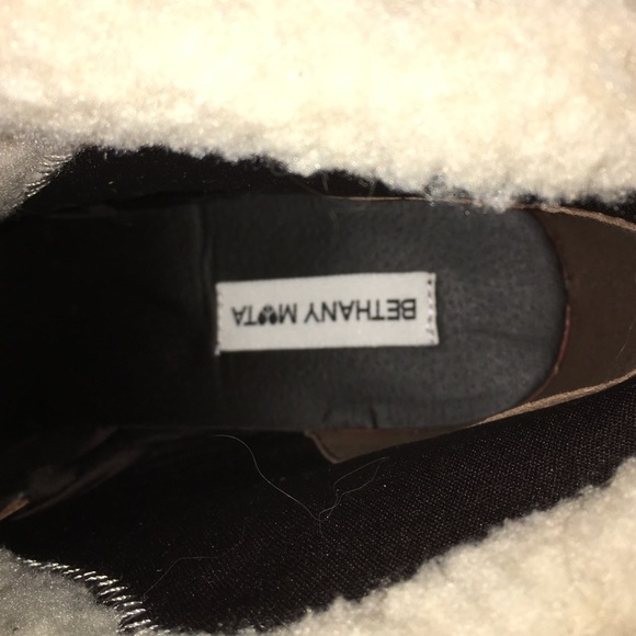 Brown Booties with heel - Picture 3 of 3