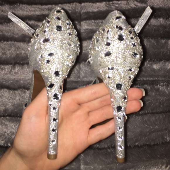 Formal Heels - Picture 2 of 4