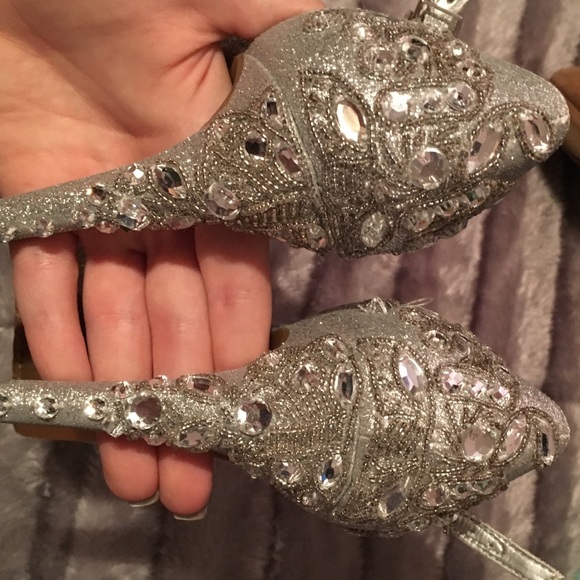 Formal Heels - Picture 4 of 4