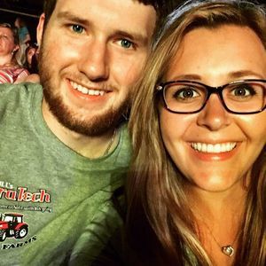 Meet your Posher, Abigail