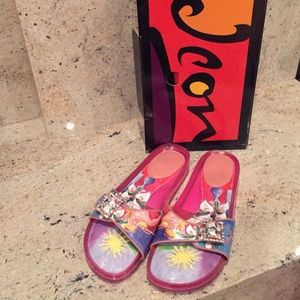 NEW ICON Birkenstock inspired glamour sandal