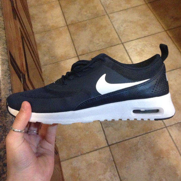 Nike Women Air Thea