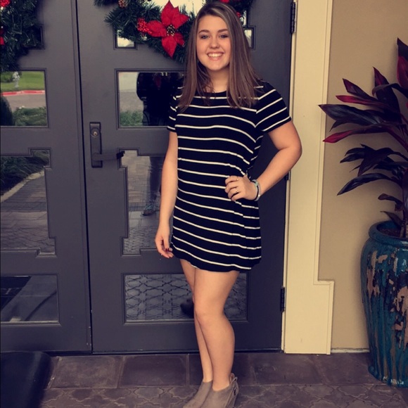 Black and White Flowy Tshirt dress