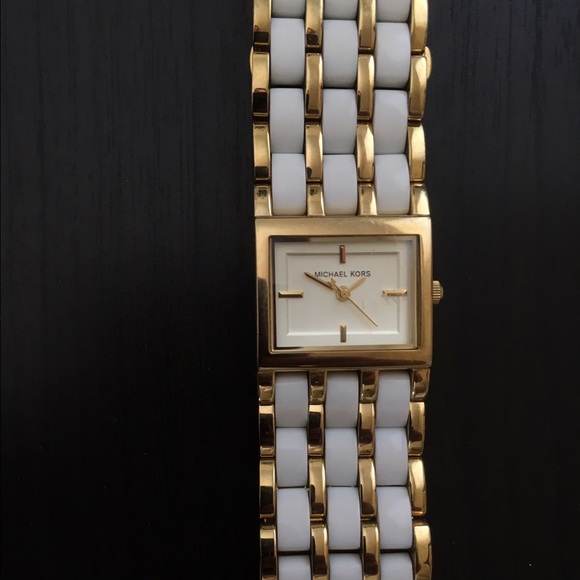 Michael Kors women\'s watch