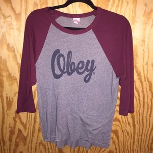 🤖 Obey Baseball tee.