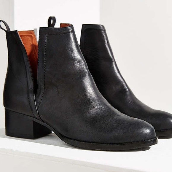 Jeffrey Campbell Oriley