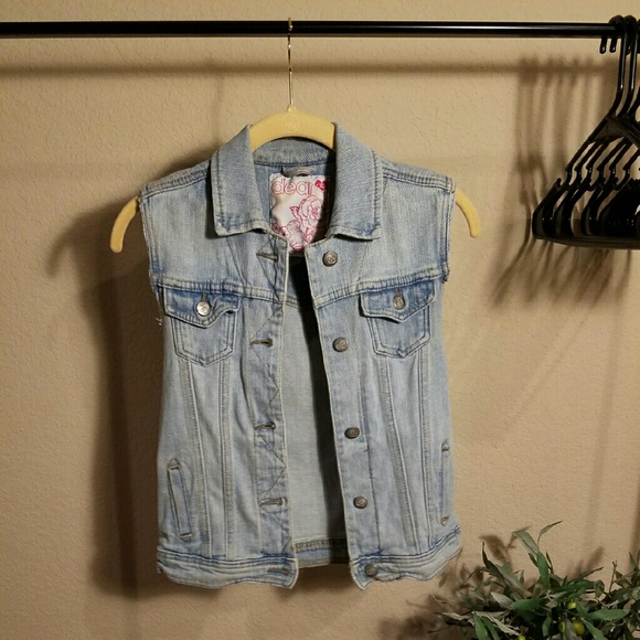 Cut off denim jacket