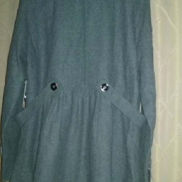 DECIDED TO KEEP!!  Lost weight and it fits me now! - Picture 3 of 4