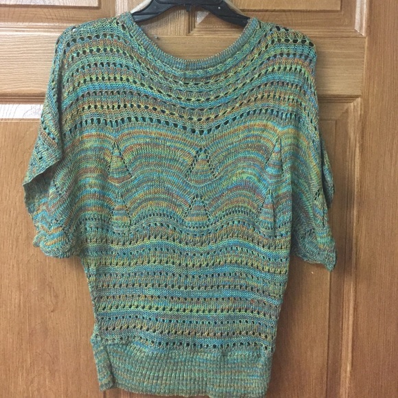 Multicolored woven top