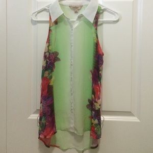 Sleeveless Hawaiian print semi sheer blouse