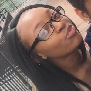 Meet your Posher, Lashae