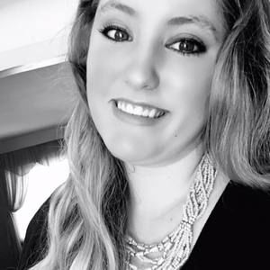 Meet your Posher, Courtney