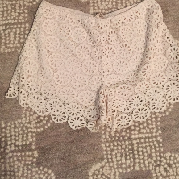 Cream lace shorts