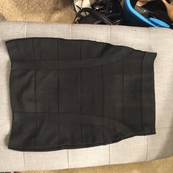 Bebe bandage skirt. Size s