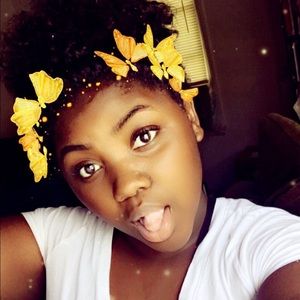 Meet your Posher, Nyelah