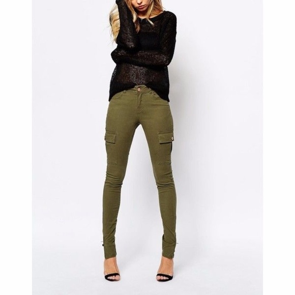 Urban Outfitters Pants - Urban outfitters hang ten green cargo pants