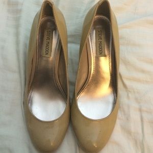 Steve Madden nude heels