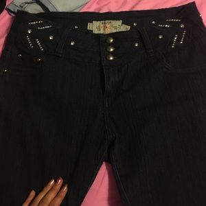 Columbian/Brazilian dark skinny jeans