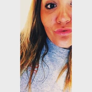 Meet your Posher, Karia